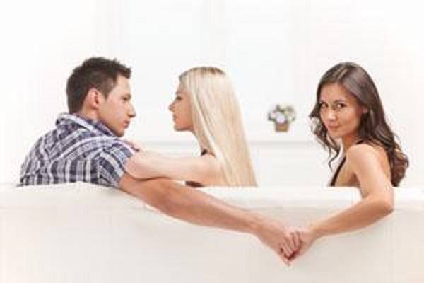 The Pros and Cons of Using Modern Services to Facilitate Extra Marital Affairs