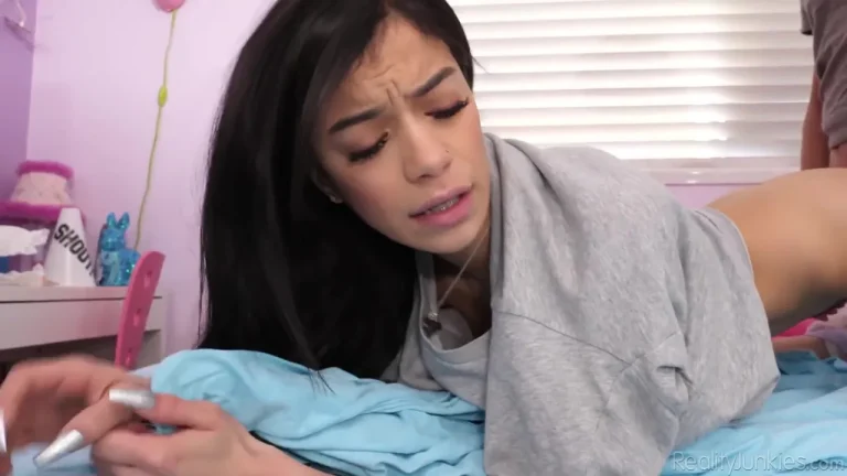 Tommy Gunn, Savannah Sixx – Hes My Stepdad 3 Scene 4