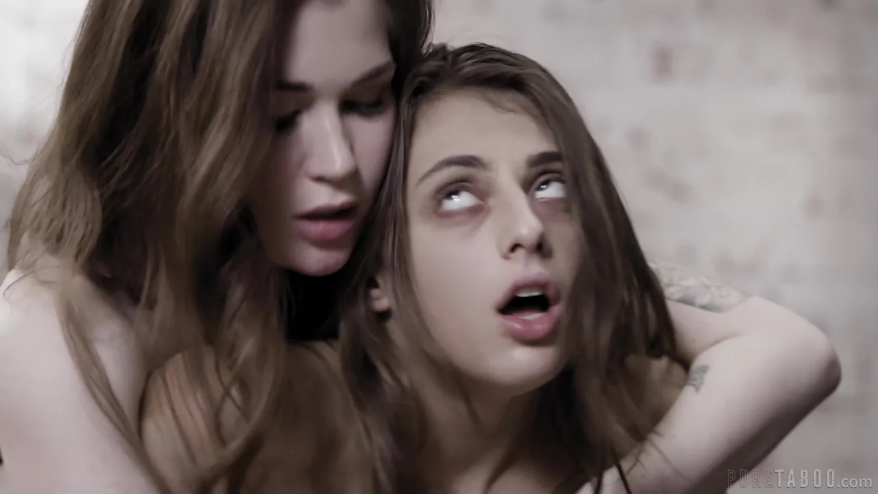 Gia Derza, Evelyn Claire – Just Let Me Help You!!