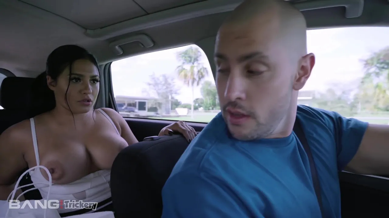 Serena Santos Seduces And Fucks Her Rideshare Driver