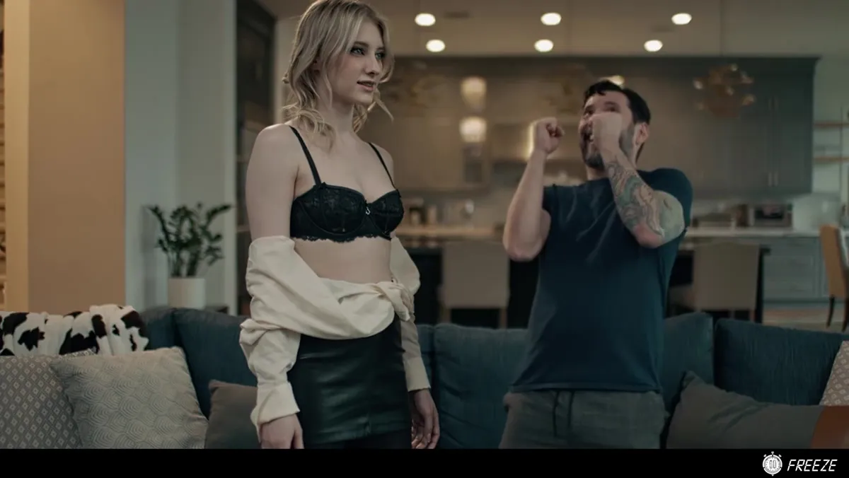 Melody And Melody Marks In Blondie Hot Video