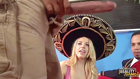 Lexi Belle