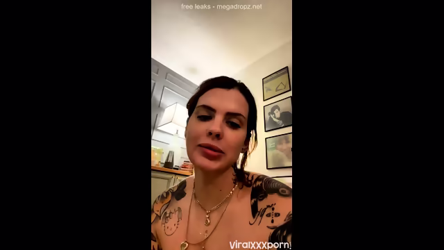 Keisha Grey Teases All in Leaked Nude Livestream Video
